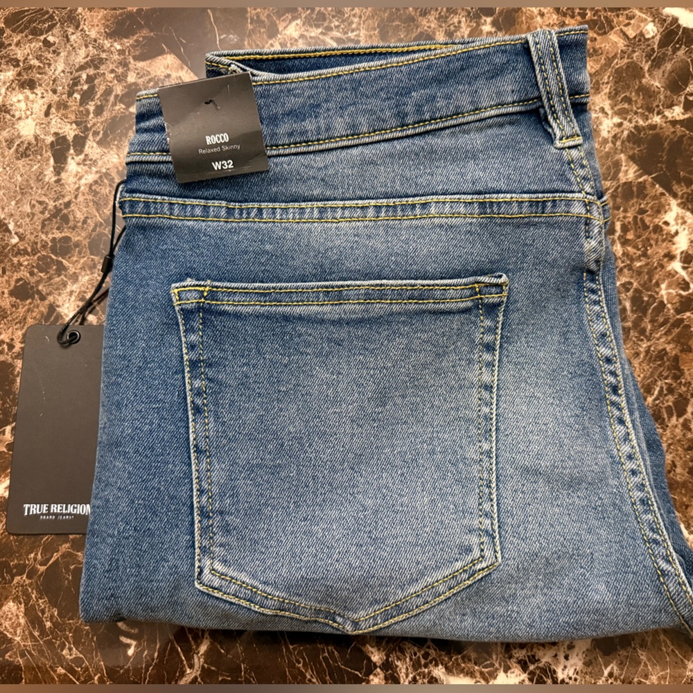 True Religion men’s jeans size 32( brand new)